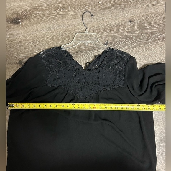 Torrid Women’s Crinkle Chiffon Lace Trim Top Size 2X Sheer Witchy Flounce - Picture 12 of 13